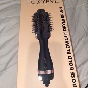 Foxybae rose gold blowout dryer brush